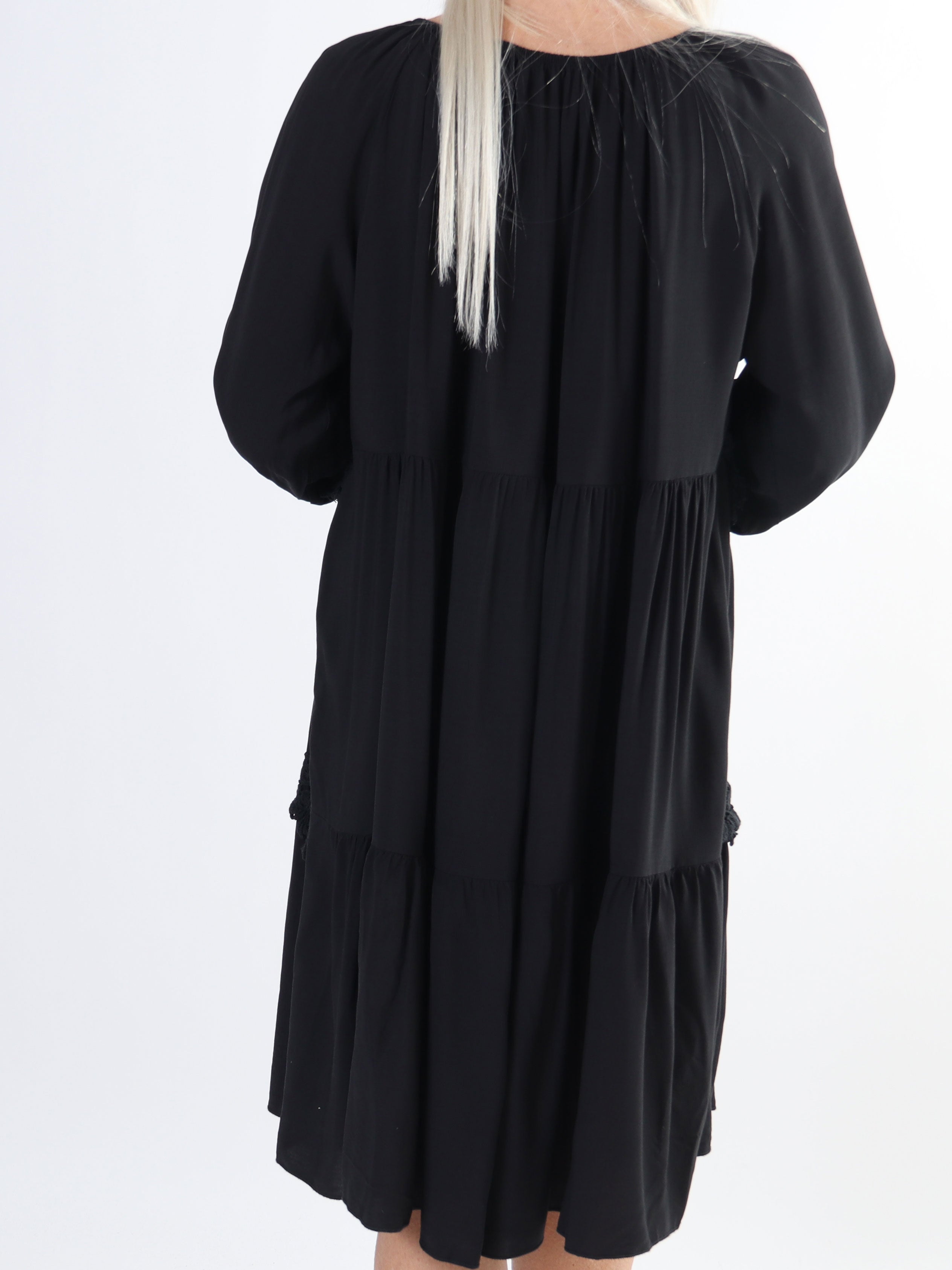 Tilda - Söt tunikaklänning med broderier i stora storlekar